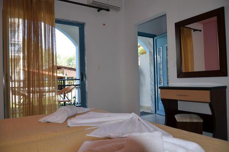 لايميناس Villa Elia الغرفة الصورة